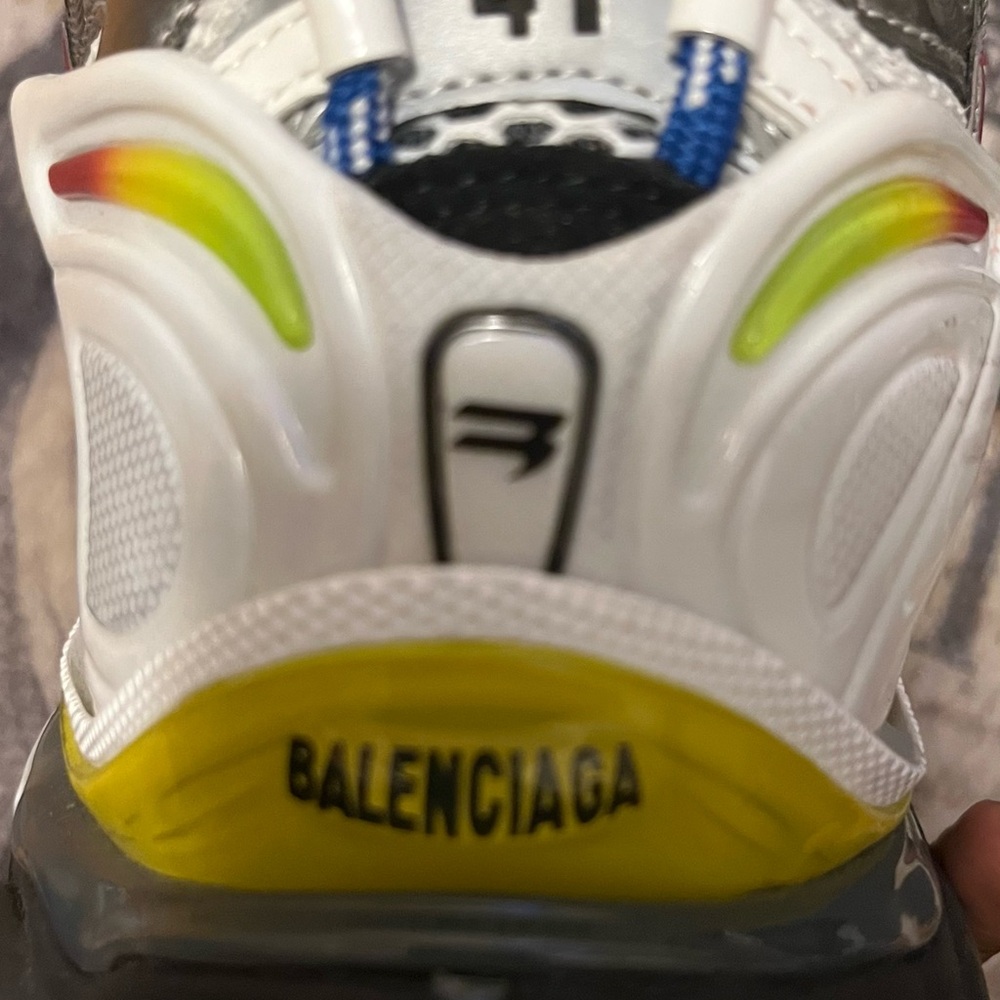 Balenciaga White and Pink Sneakers - Picture 4 of 10